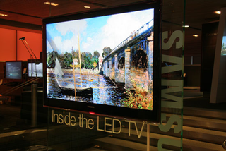 Illustration for article titled Dissected Samsung LCD Panel Bares It All